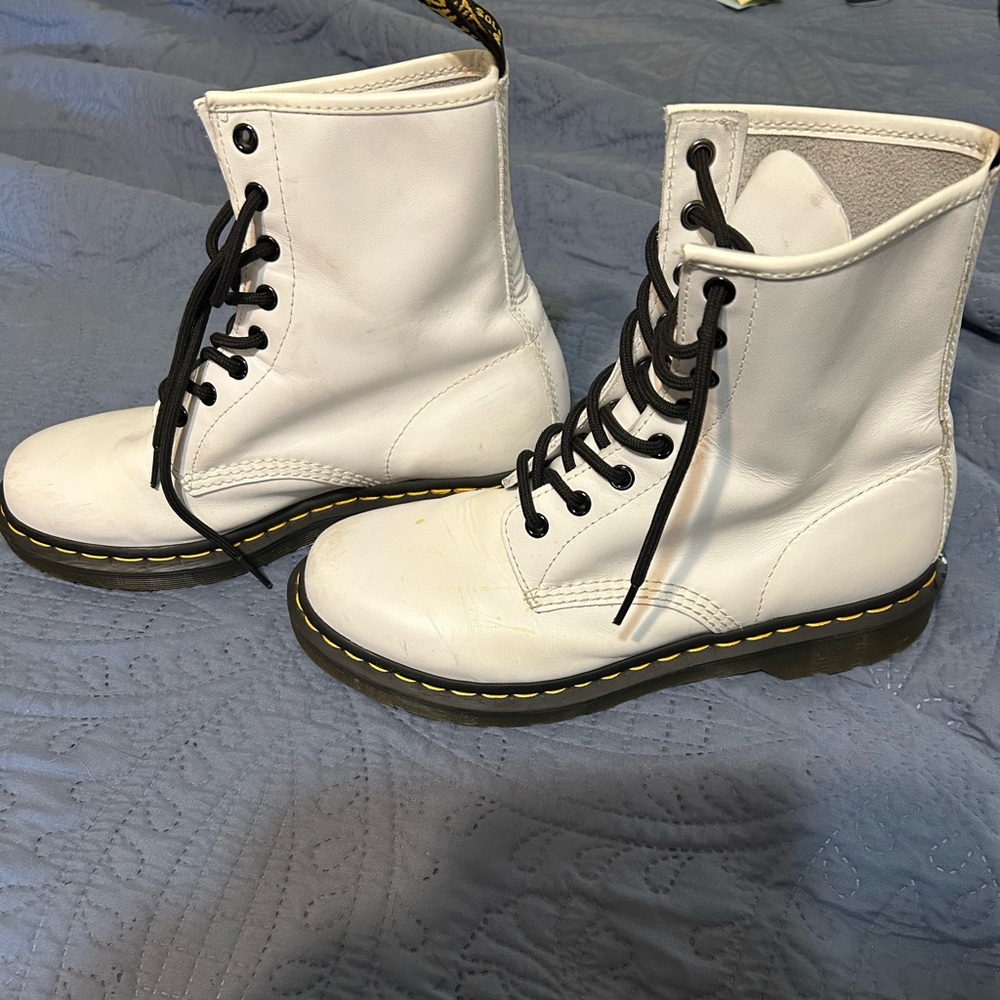 Dr. Martens White Leather Lace-Up Combat Boots with Black Laces size 9 woman’s